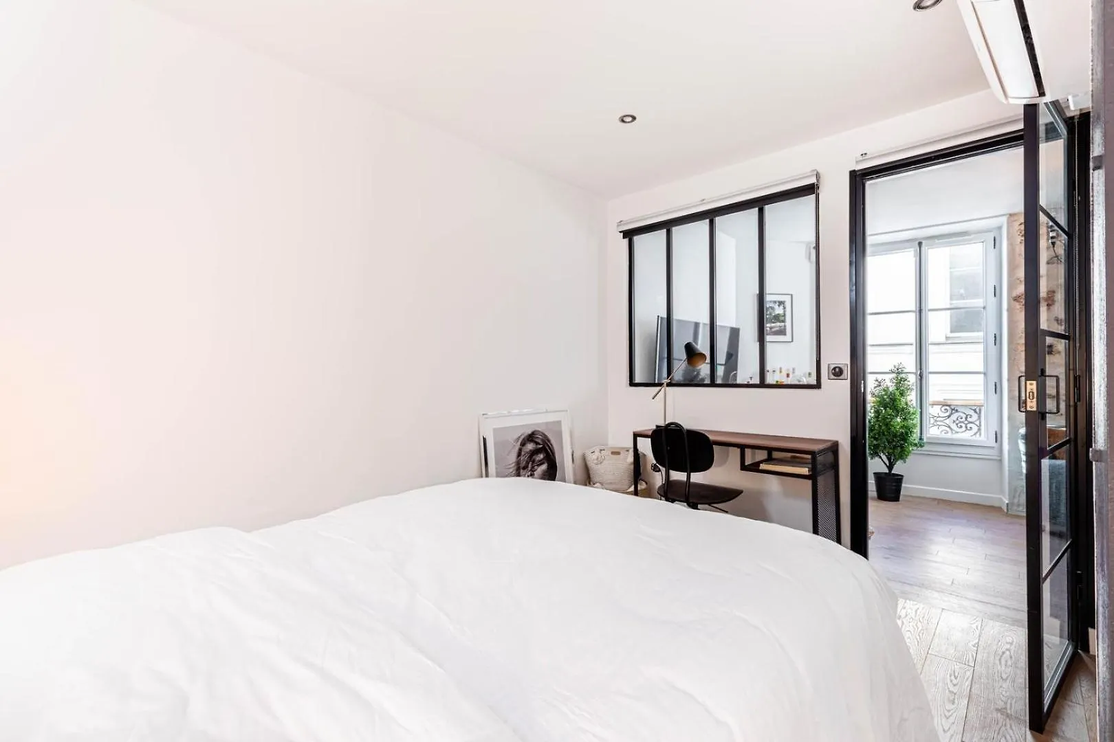 Apartment Guestready - Bright Retreat Near The Wall Of Love Paris France